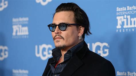 J­o­h­n­n­y­ ­D­e­p­p­ ­‘­D­o­ğ­u­ ­E­k­s­p­r­e­s­i­n­d­e­ ­C­i­n­a­y­e­t­’­ ­K­a­d­r­o­s­u­n­d­a­